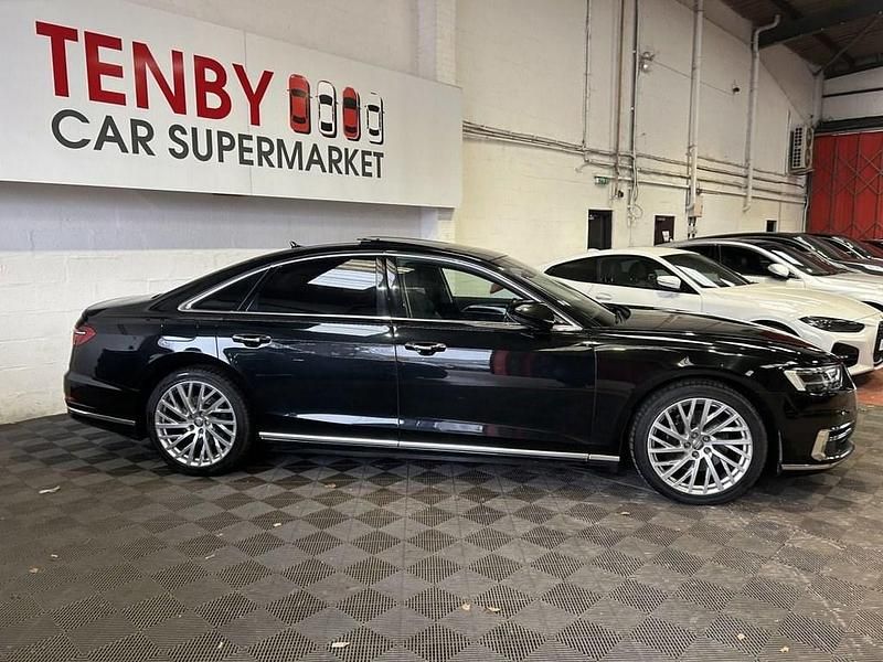 Used Audi A8 Advanced 286 HP (210 kW) 2018 Black Sedan