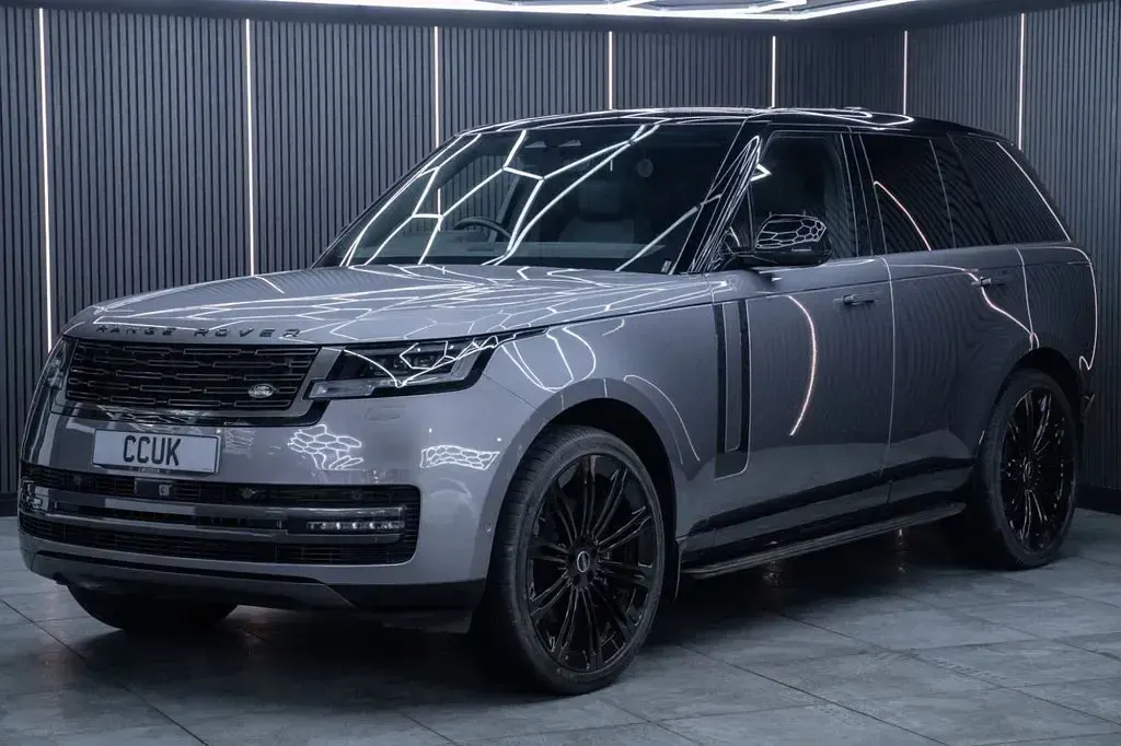 Used Land Rover Range Rover SE 350 HP (257 kW) 2022 Grey SUV