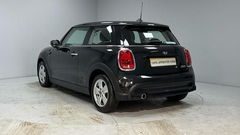 Used Mini Cooper Classic 134 HP (98 kW) 2022 Black Hatchback