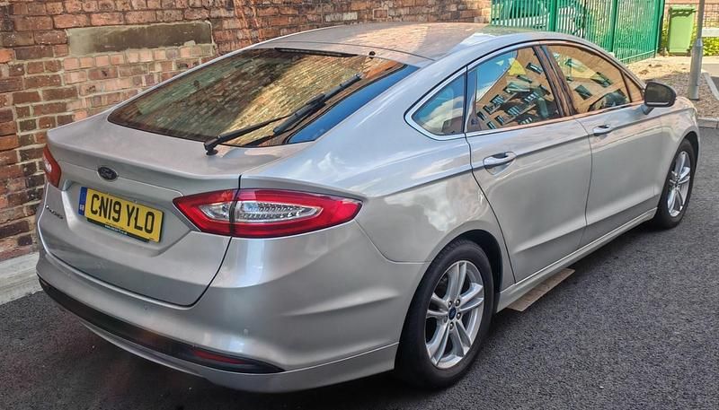 Used Ford Mondeo Zetec 2019 Silver Hatchback