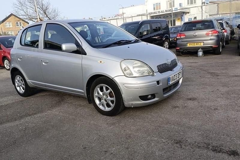 Used Toyota Yaris 2003 Silver Hatchback