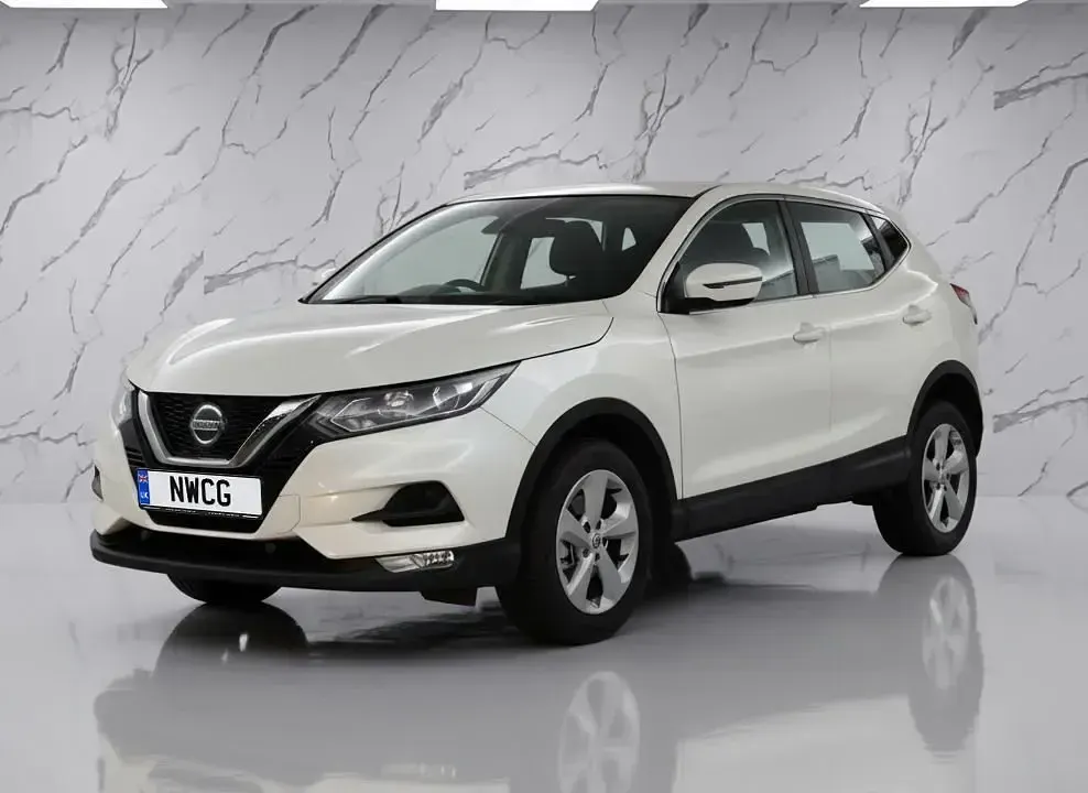 Used Nissan Qashqai Acenta Premium 115 HP (84 kW) 2018 White SUV