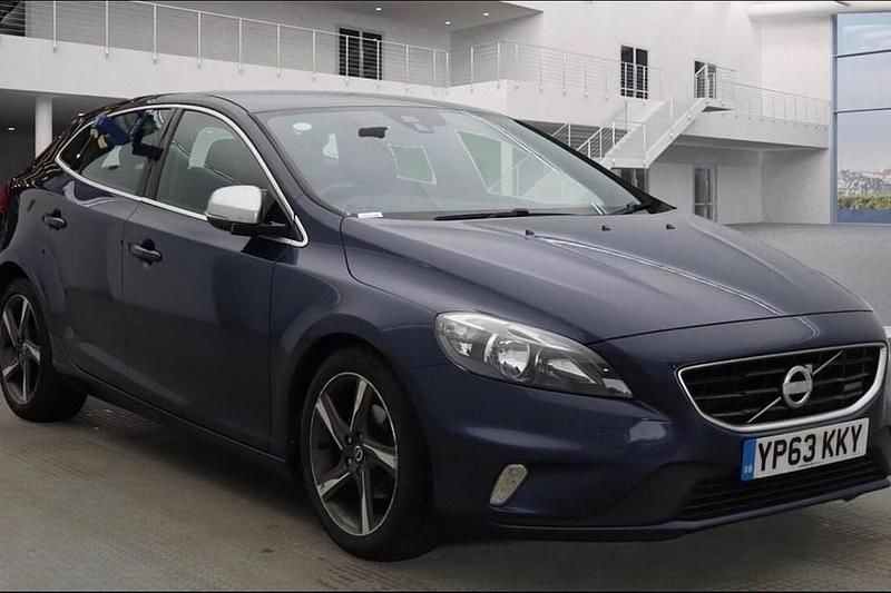 Blue Used 2013 Volvo V40 R-Design Estate | £5,290 (Fair price) - Image 1/1