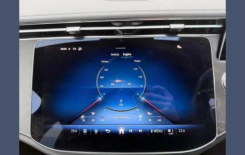 Begagnad Mercedes E220 AMG line 194 HK (142 kW) 2024 Grå Kombi