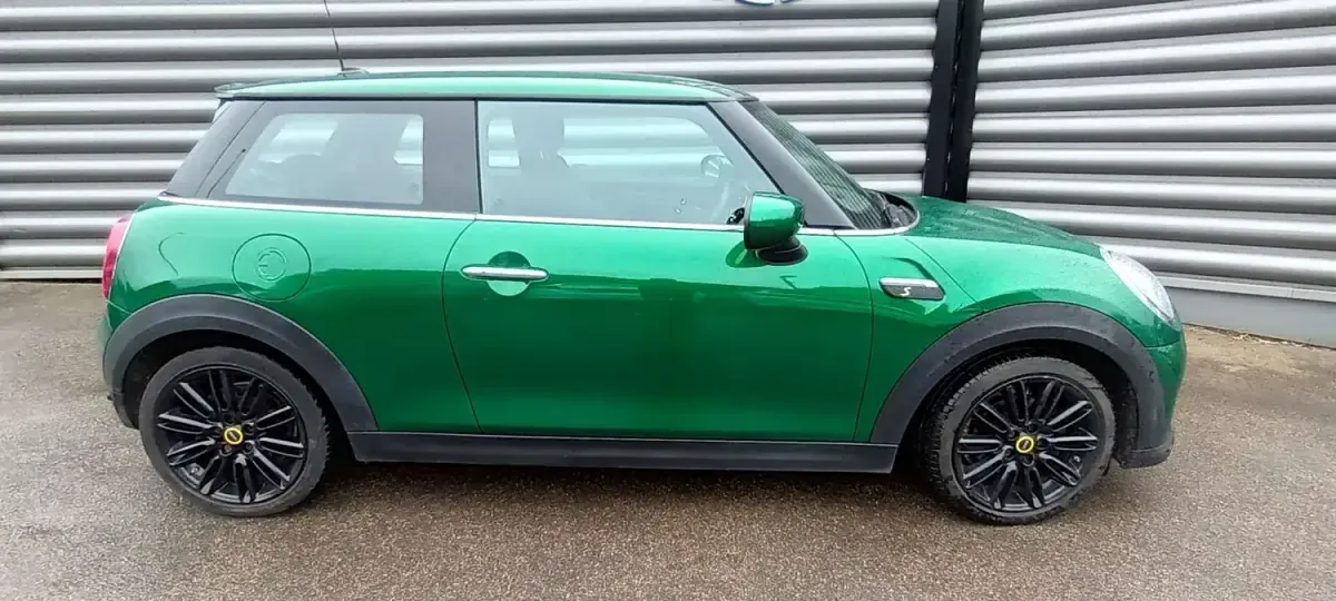 Begagnad Mini Cooper S Hatch 135 kW (184 HK) 2022 Grön Halvkombi