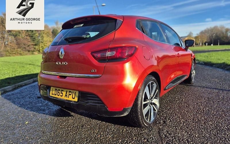 Used Renault Clio IV Dynamique 90 HP (66 kW) 2016 Hatchback