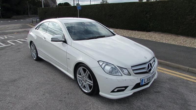 White Used 2011 Mercedes E220 Coupe | £5,995 (Fair price) - Image 1/4
