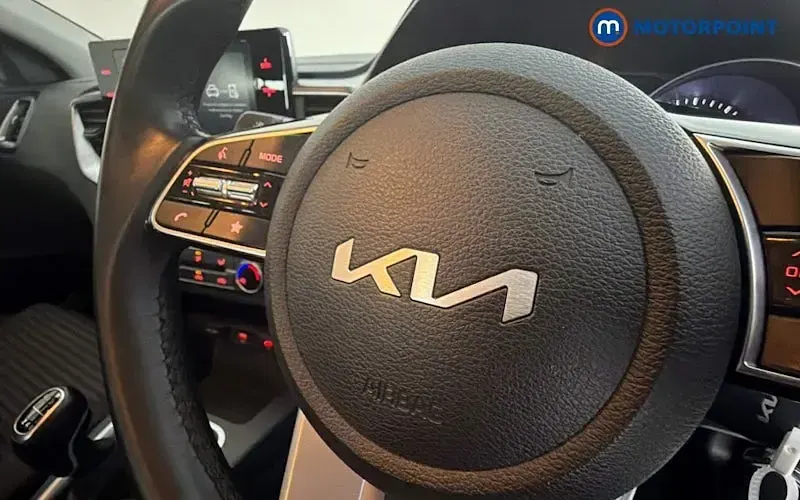 Used Kia Ceed 160 HP (117 kW) 2023 Brown Hatchback