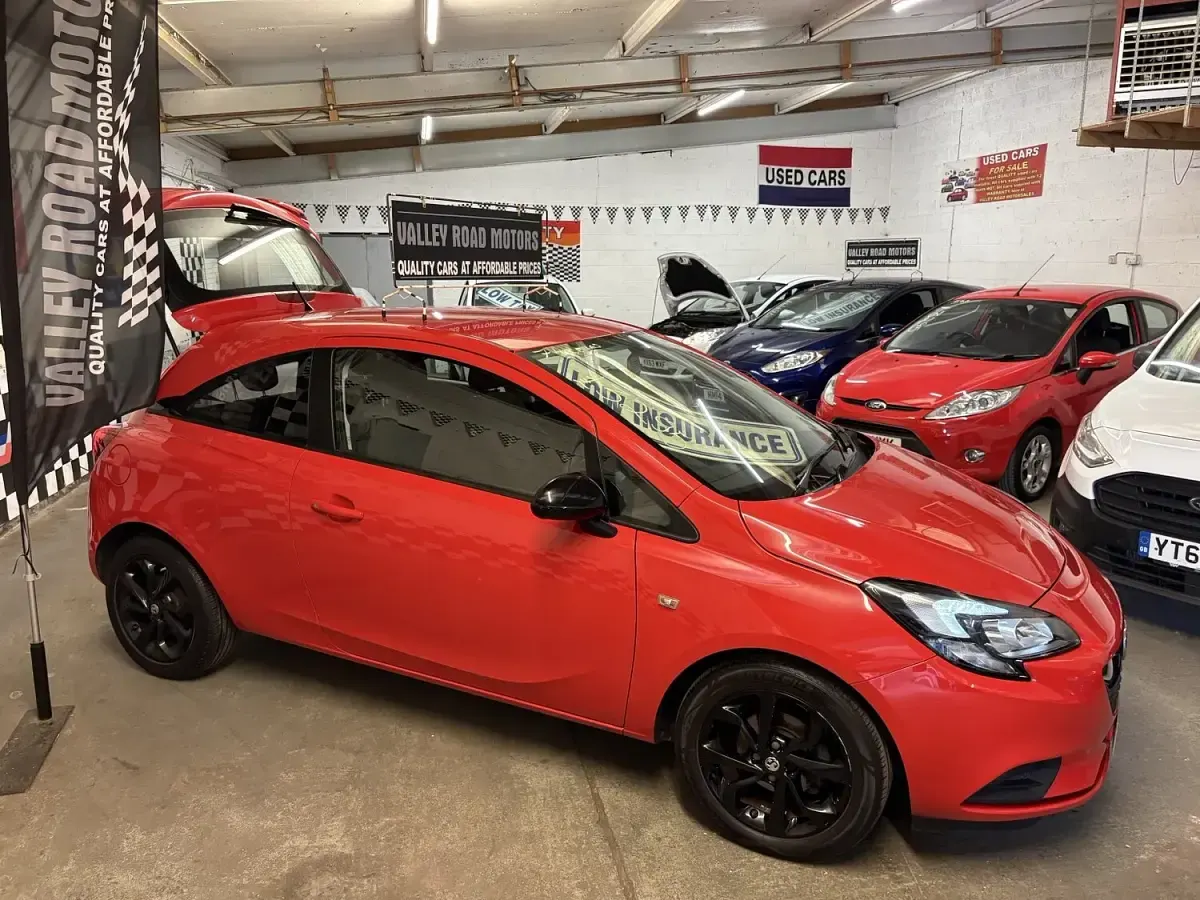 Used Vauxhall Corsa 69 HP (50 kW) 2015 Red Hatchback