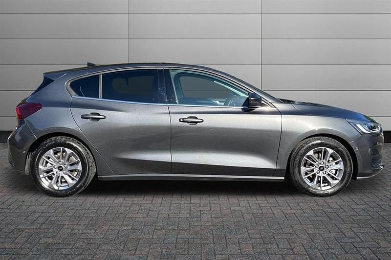 Used Ford Focus Titanium 125 HP (91 kW) 2024 Magnetic Hatchback