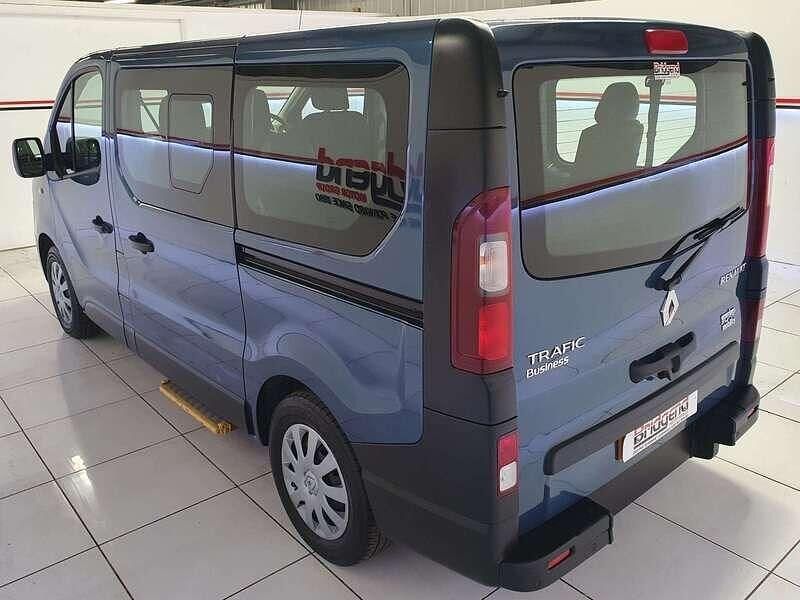 Used Renault Trafic Business 2021 Blue MPV