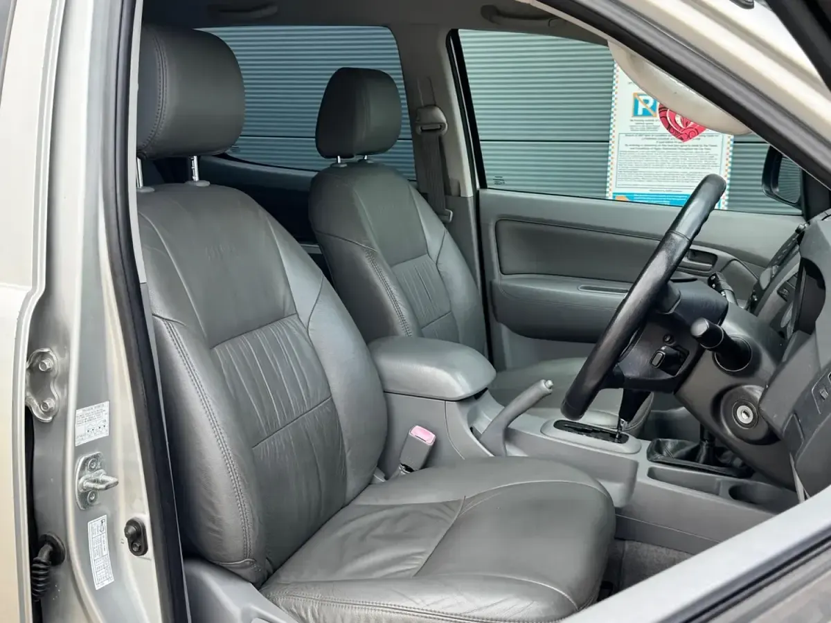 Used Toyota HiLux 2008 Silver Pickup