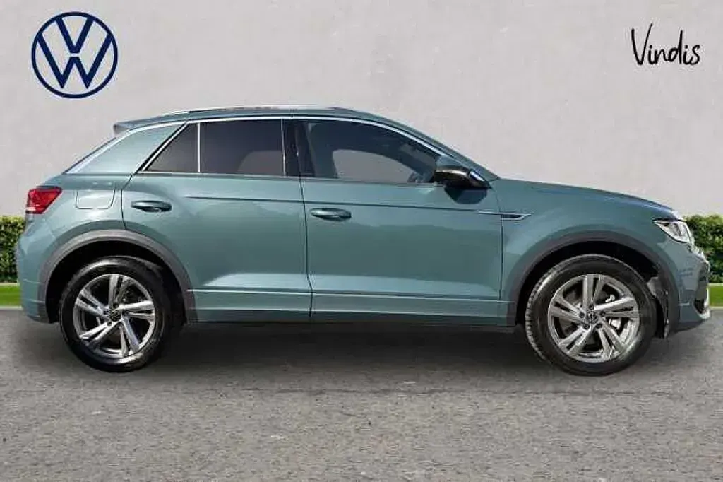 Used VW T-Roc R-line 150 HP (110 kW) 2025 Blue SUV