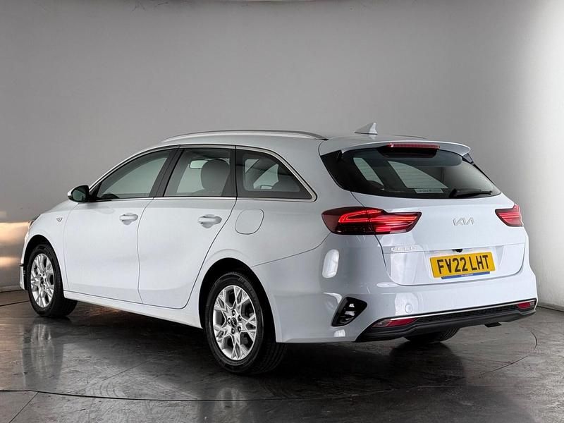 Used Kia Ceed Sportswagon 2022 White Estate