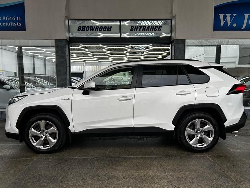 Used Toyota RAV4 Hybrid Design 222 HP (163 kW) 2021 White SUV