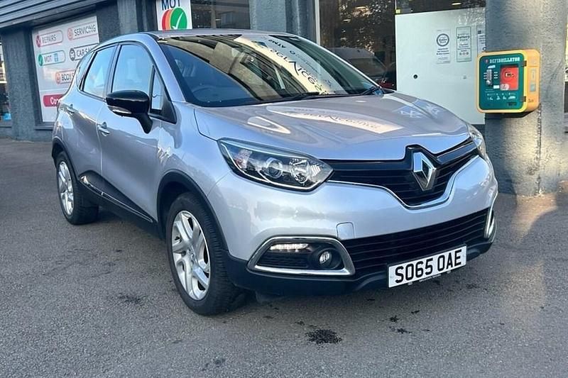 Silver Used 2016 Renault Captur Dynamique SUV | £7,995 (Fair price) - Image 1/1