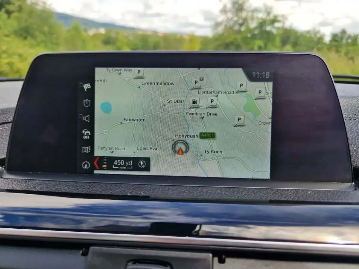 Used BMW 318 Sport Line 136 HP (100 kW) 2019 Blue Sedan