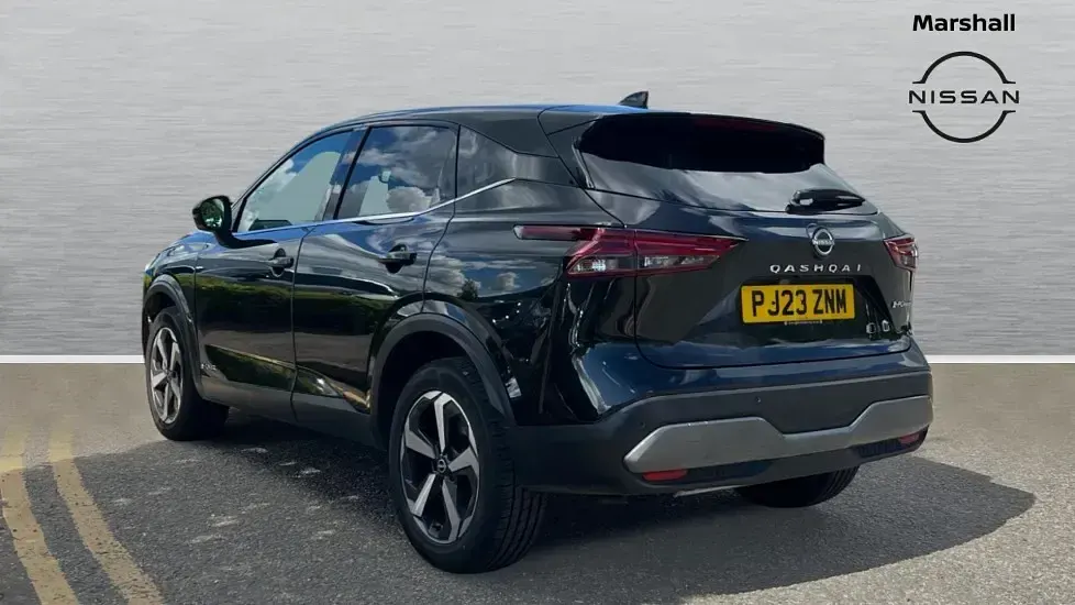 Used Nissan Qashqai N-Connecta 190 HP (139 kW) 2023 Black SUV