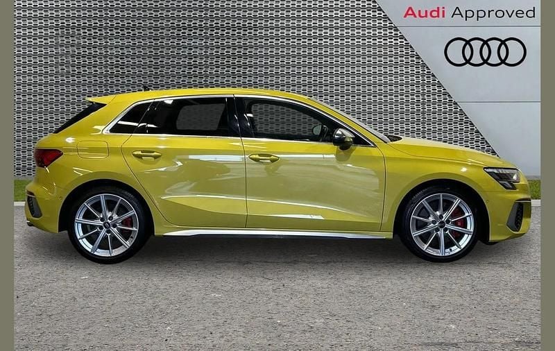 Used Audi S3 Sportback Comfort 310 HP (228 kW) 2022 Yellow Hatchback