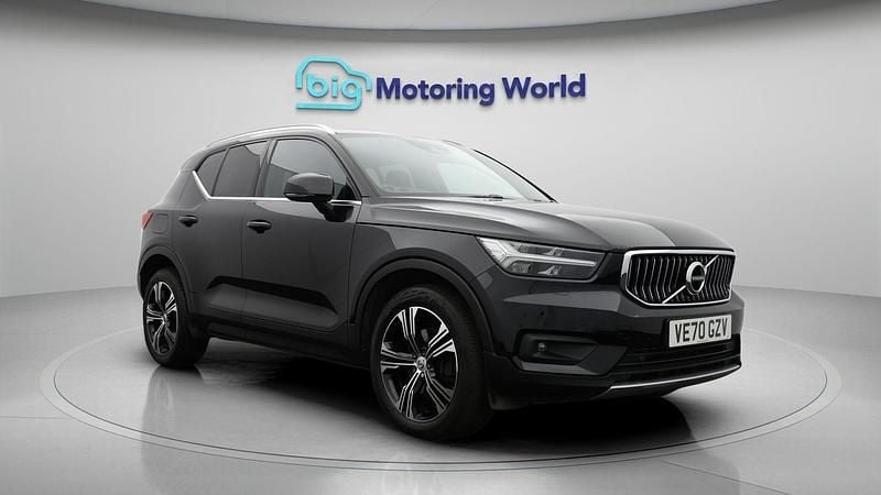 Used 2020 Volvo XC40 Inscription SUV | £20,800 (Good price) - Image 1/4