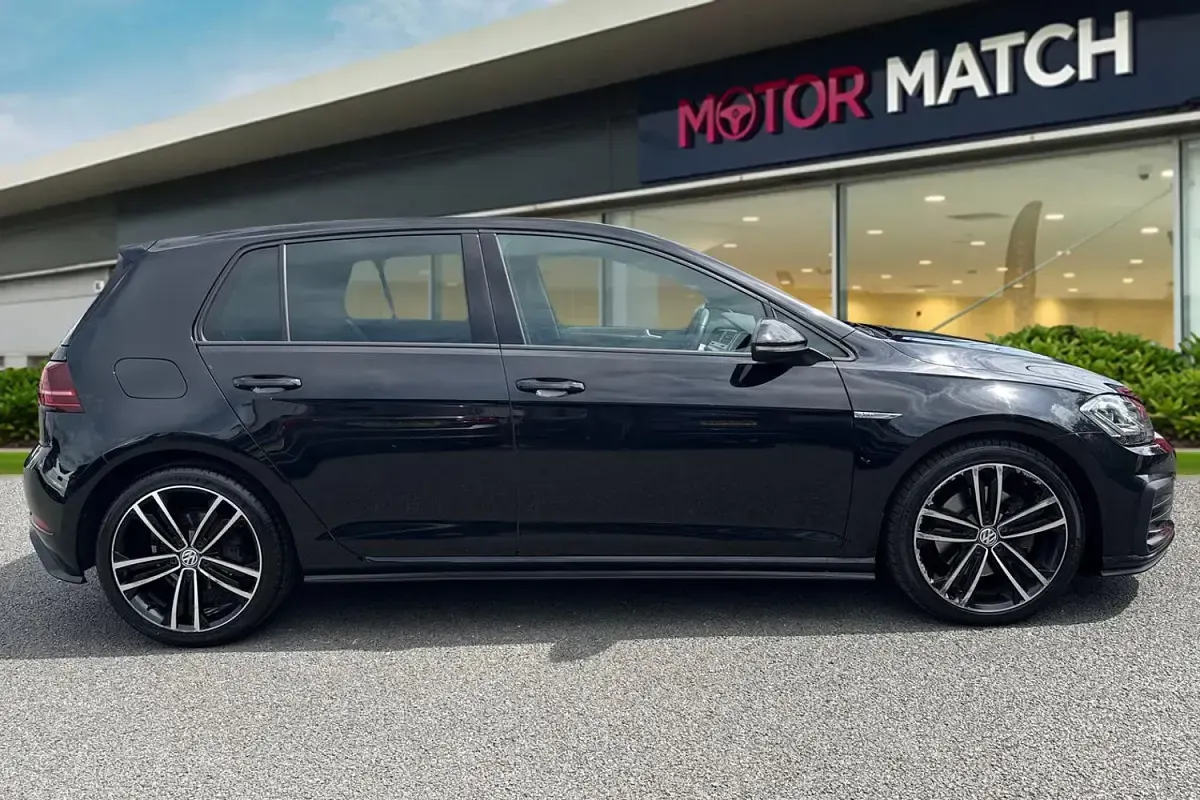 Used VW Golf VII GTD 150 HP (110 kW) 2017 Black Hatchback