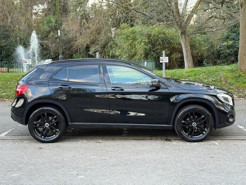Used Mercedes GLA180 Urban 2018 Black SUV