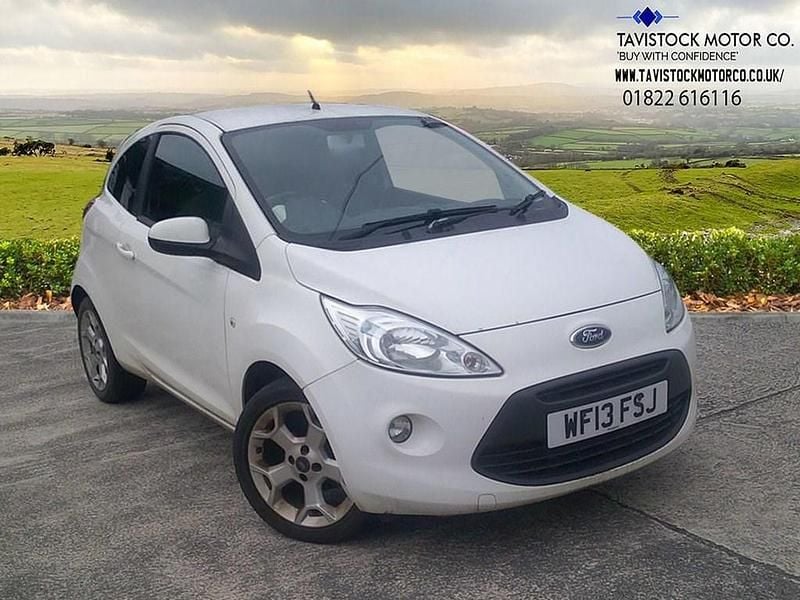 Used Ford Ka Zetec 69 HP (50 kW) 2013 White Hatchback