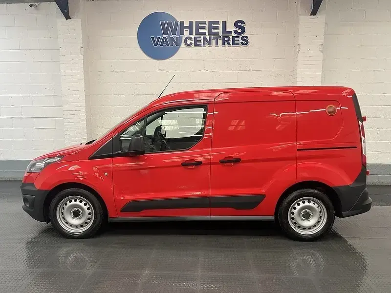 Used Ford Transit Connect 113 HP (83 kW) 2015 Red MPV