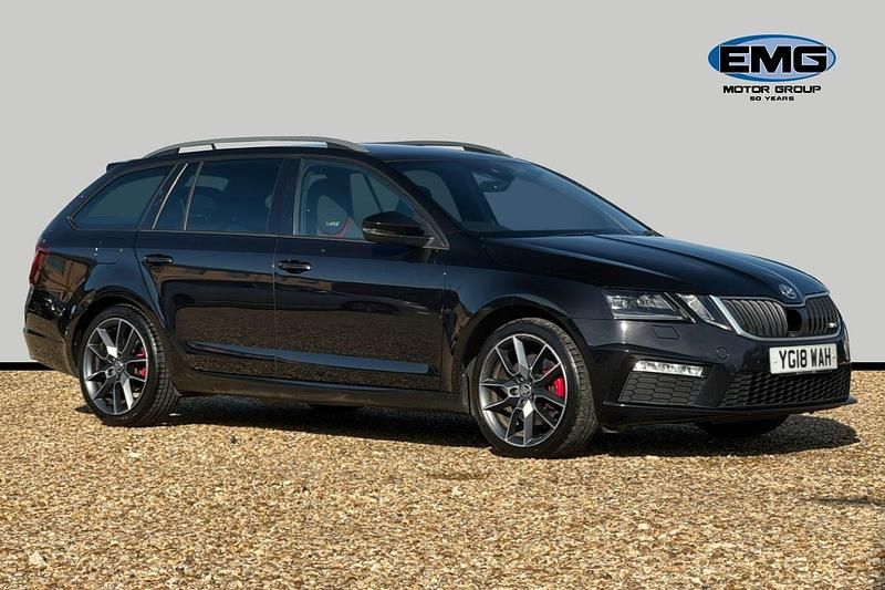 Used Skoda Octavia vRS 184 HP (135 kW) 2018 Black Estate