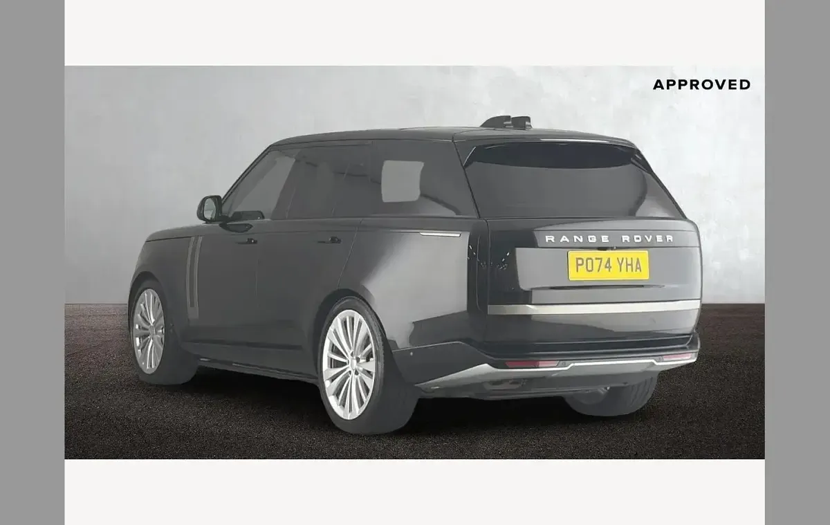 Used Land Rover Range Rover SE 300 HP (220 kW) 2024 Santorini black SUV