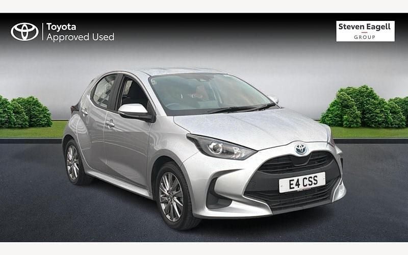 Used 2025 Toyota Yaris Hybrid Hatchback | £19,771 (Good price) - Image 1/4