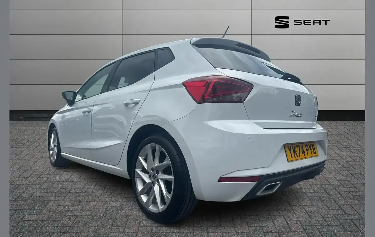 Used Seat Ibiza FR 94 HP (69 kW) 2024 White Hatchback