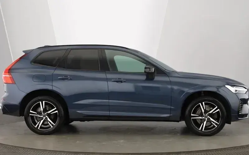 Used Volvo XC60 R-Design 340 HP (250 kW) 2021 Denim blue SUV