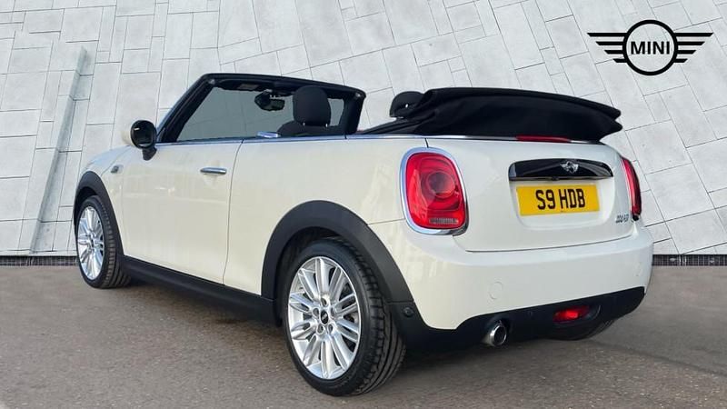Used Mini Cooper 134 HP (98 kW) 2016 White Hatchback
