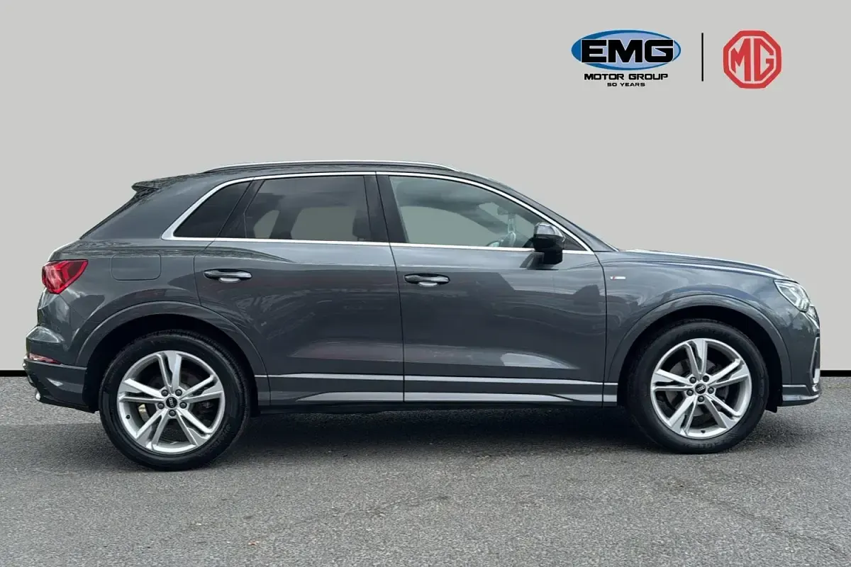 Usado Audi Q3 S-Line 150 CV (110 kW) 2020 Gris SUV