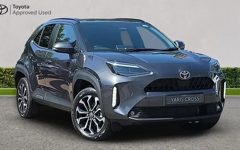 Used Toyota Yaris Hybrid Design 116 HP (85 kW) 2026 Estate