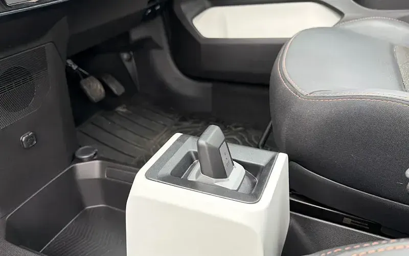 New Dacia Spring Extreme 47 kW (65 HP) 2025 Beige Hatchback