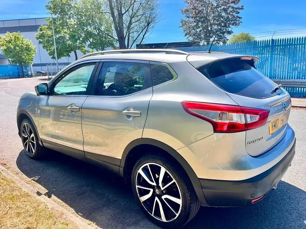Used Nissan Qashqai S 130 HP (95 kW) 2017 Silver SUV
