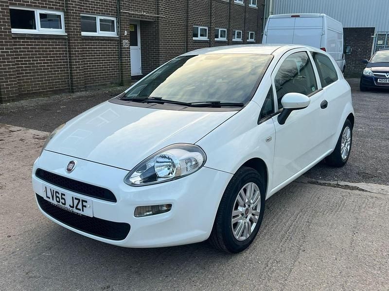 Used Fiat Punto Pop 2015 White Hatchback