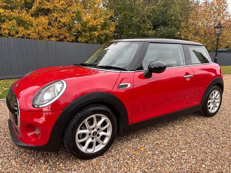 Red Used 2017 Mini Cooper Hatch Hatchback | £8,500 (Good price) - Image 1/4
