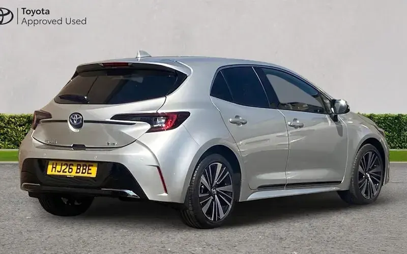 New Toyota Corolla Design 140 HP (102 kW) 2026 Silver Hatchback