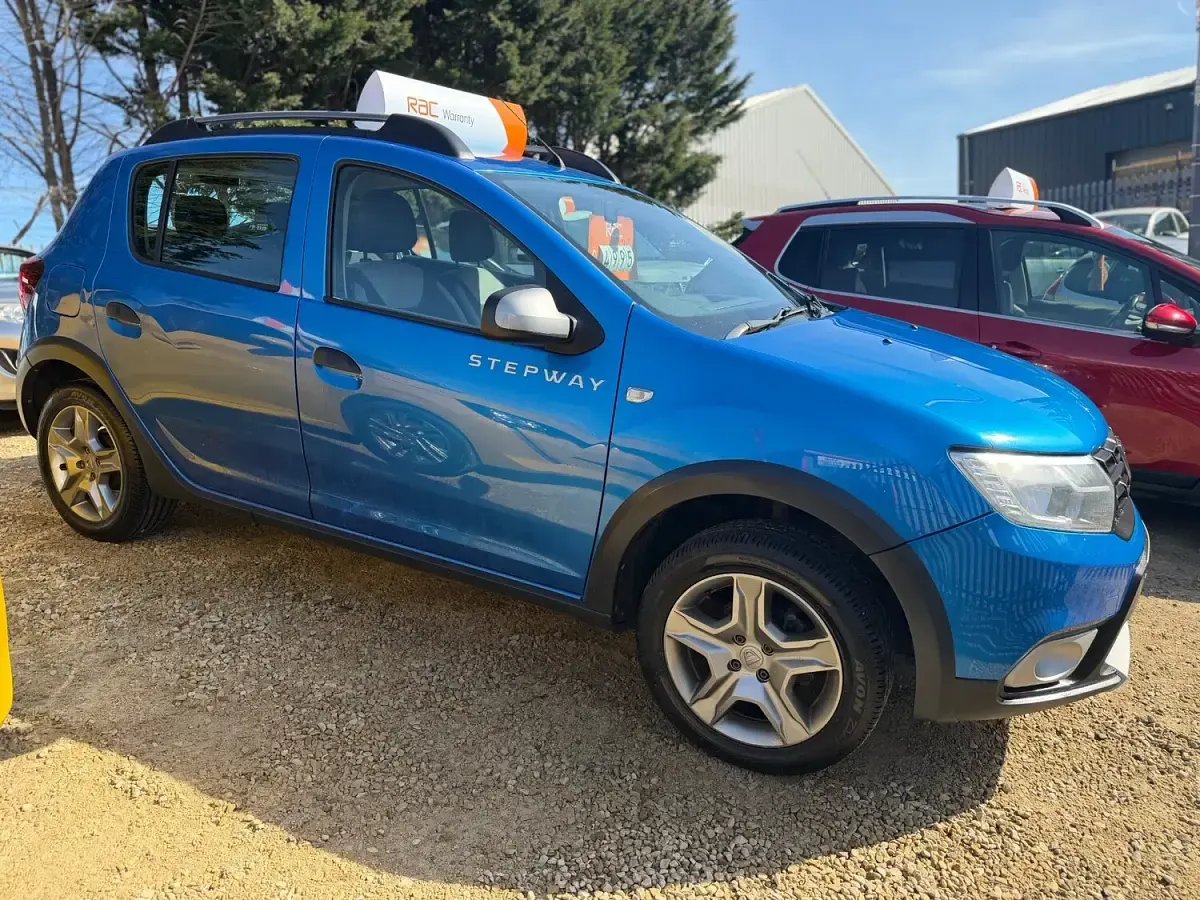 Used Dacia Sandero Essentiel 90 HP (66 kW) 2019 Blue Hatchback