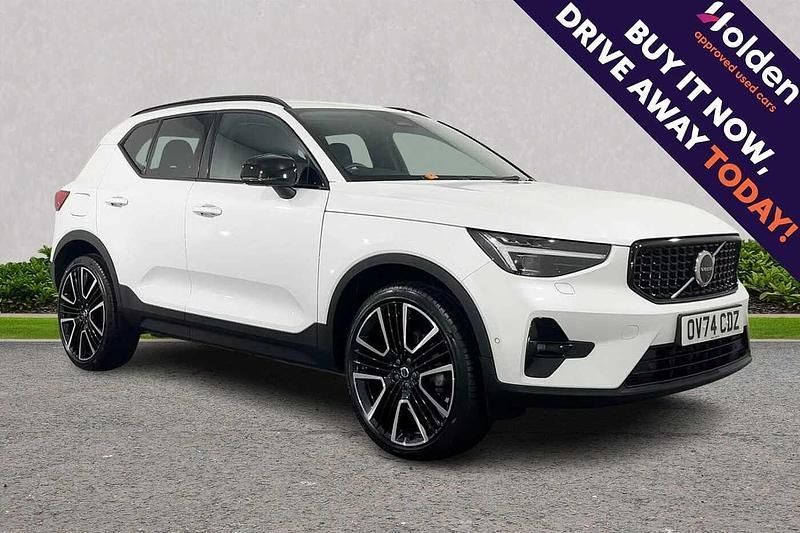 Used 2025 Volvo XC40 Ultra SUV | £37,990 (Expensive) - Image 1/4