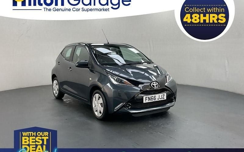 Used Toyota Aygo X-play 69 HP (50 kW) 2018 Hatchback