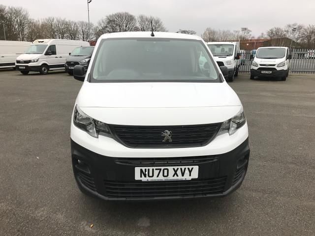 Begagnad Peugeot Partner 2020 Vit Minibuss