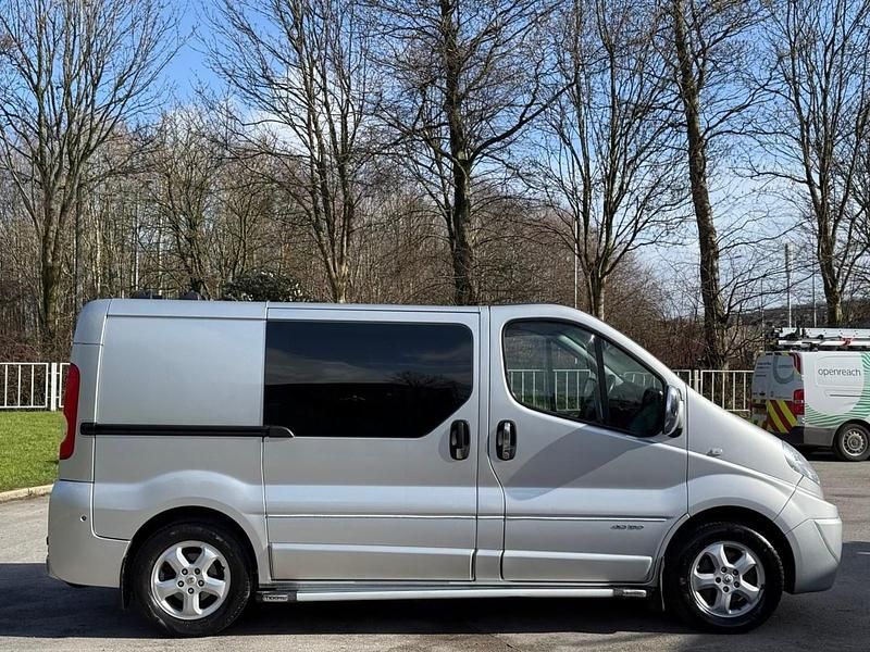 Used Renault Trafic 150 HP (110 kW) 2010 Silver MPV