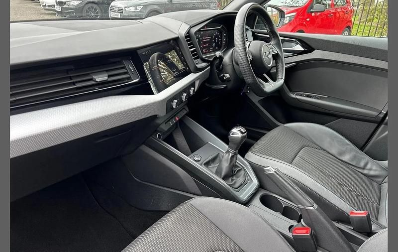 Used Audi A1 Black Edition 94 HP (69 kW) 2022 Grey SUV