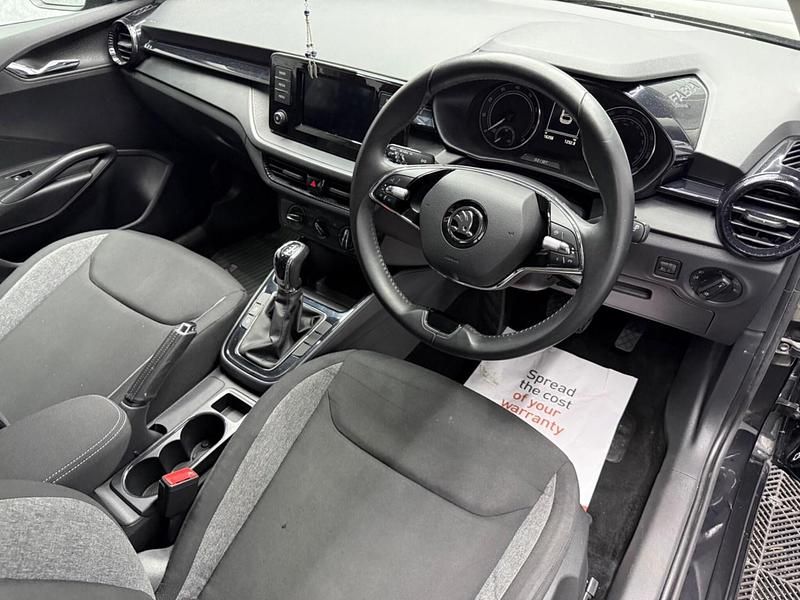 Usado Skoda Fabia Comfort 2023 Preto Citadino