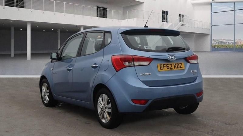Used Hyundai ix20 Active 115 HP (84 kW) 2012 Blue Hatchback