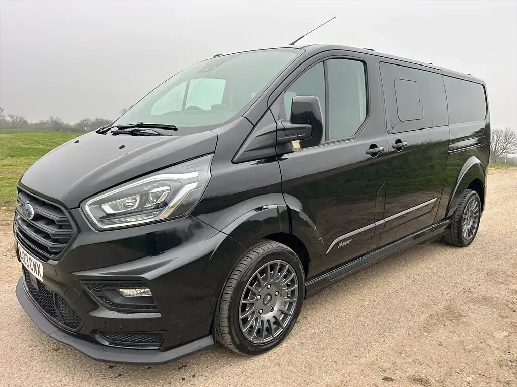 Used Ford Transit Custom Limited 170 HP (125 kW) 2023 Black Van